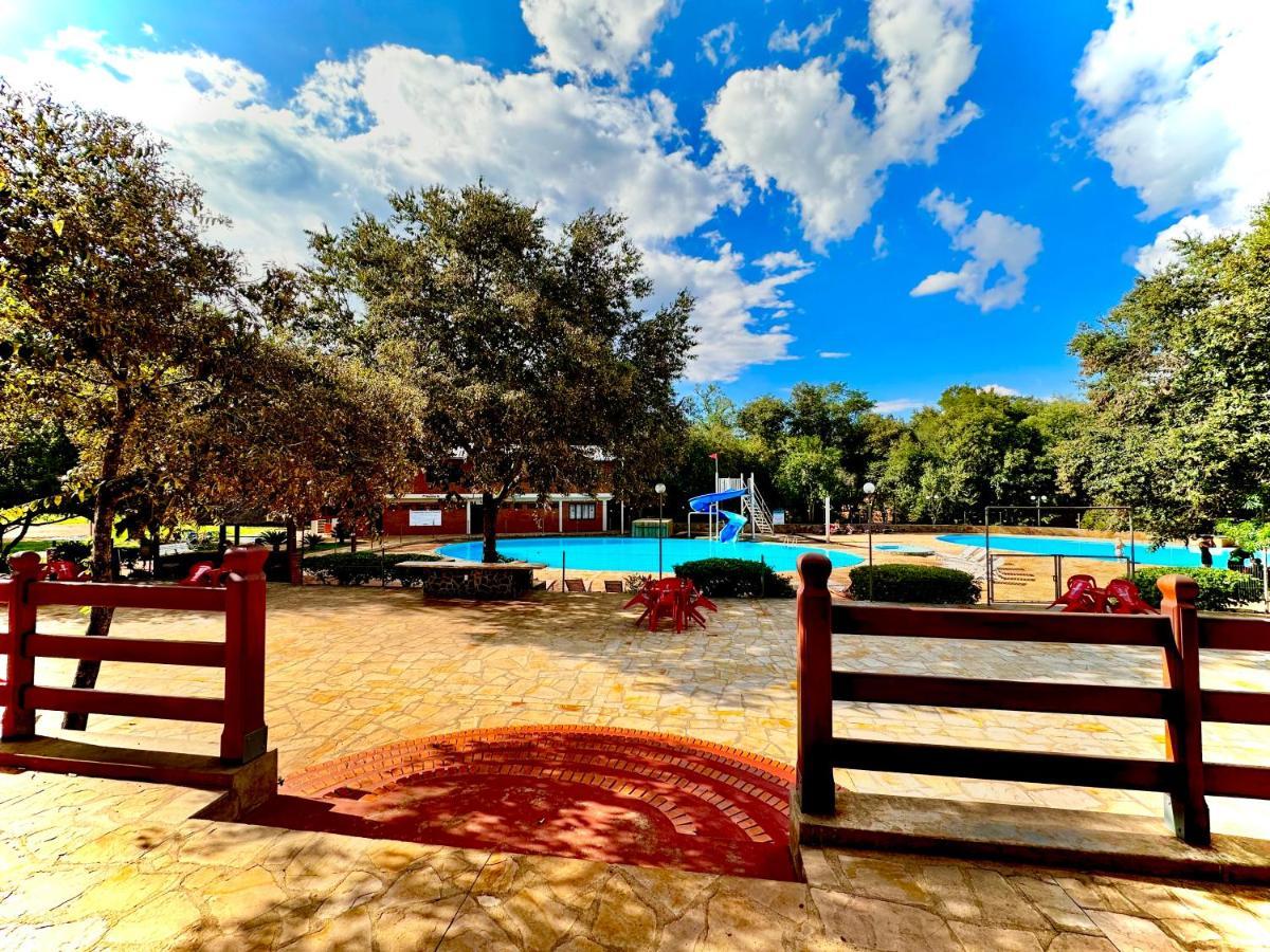 Parque Hotel Manantial Hohenau Exteriér fotografie