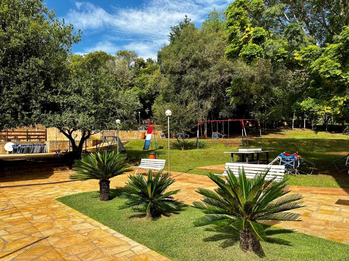 Parque Hotel Manantial Hohenau Exteriér fotografie