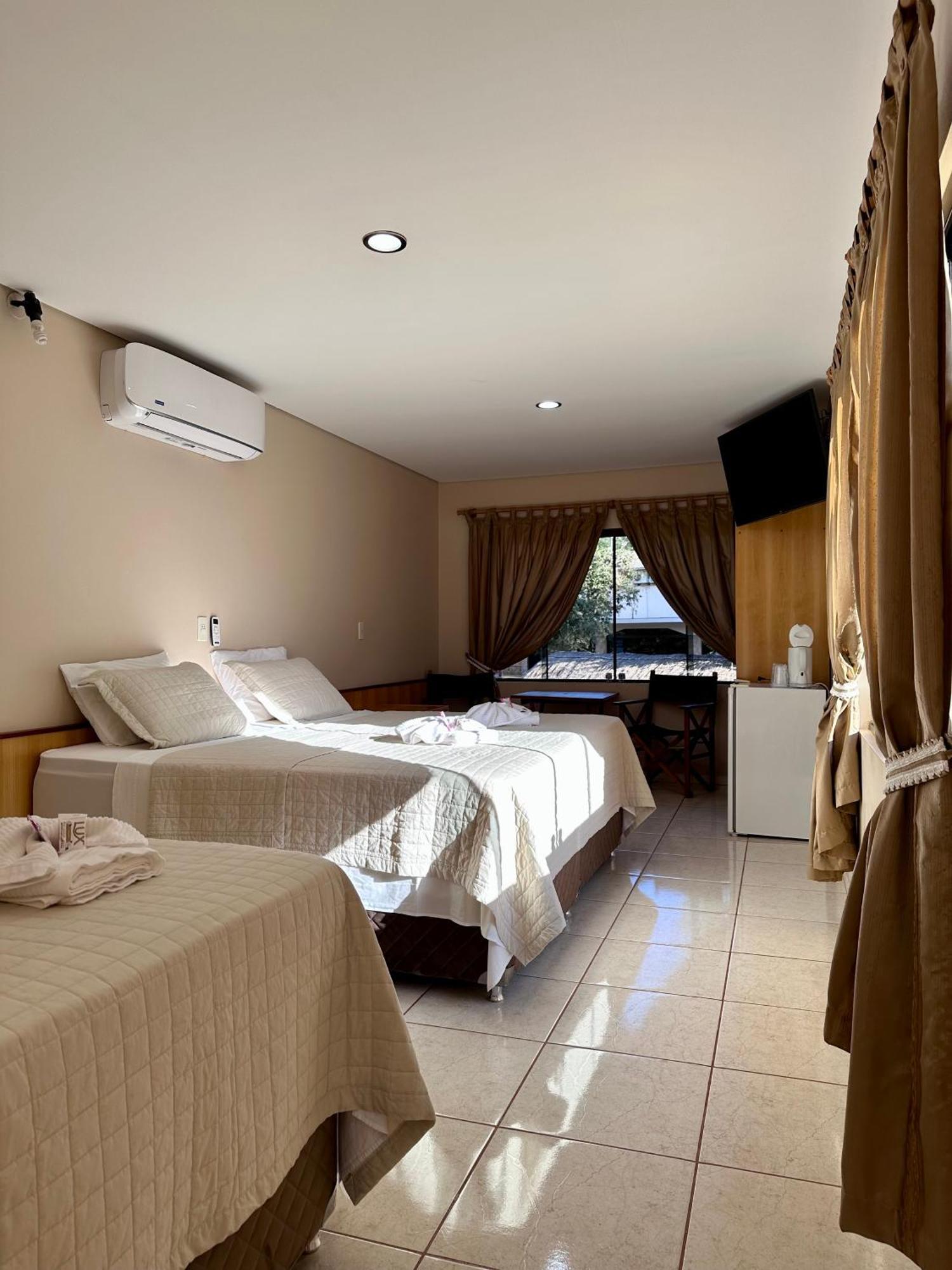 Parque Hotel Manantial Hohenau Exteriér fotografie