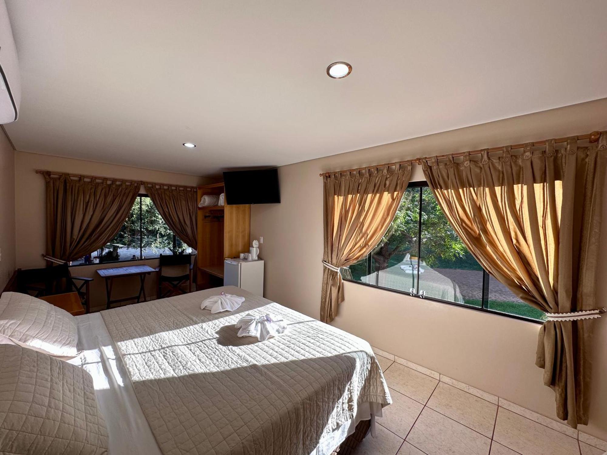 Parque Hotel Manantial Hohenau Exteriér fotografie