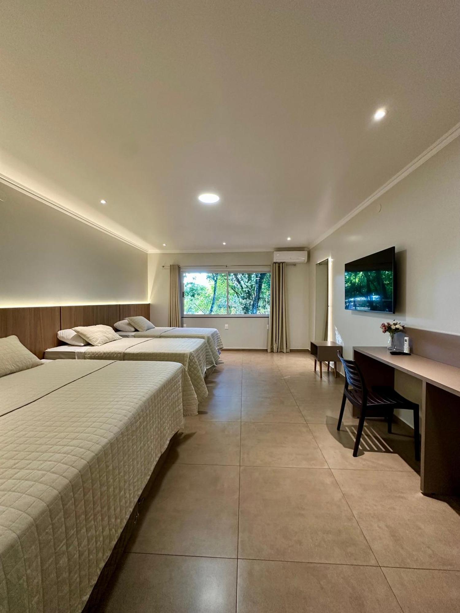 Parque Hotel Manantial Hohenau Exteriér fotografie